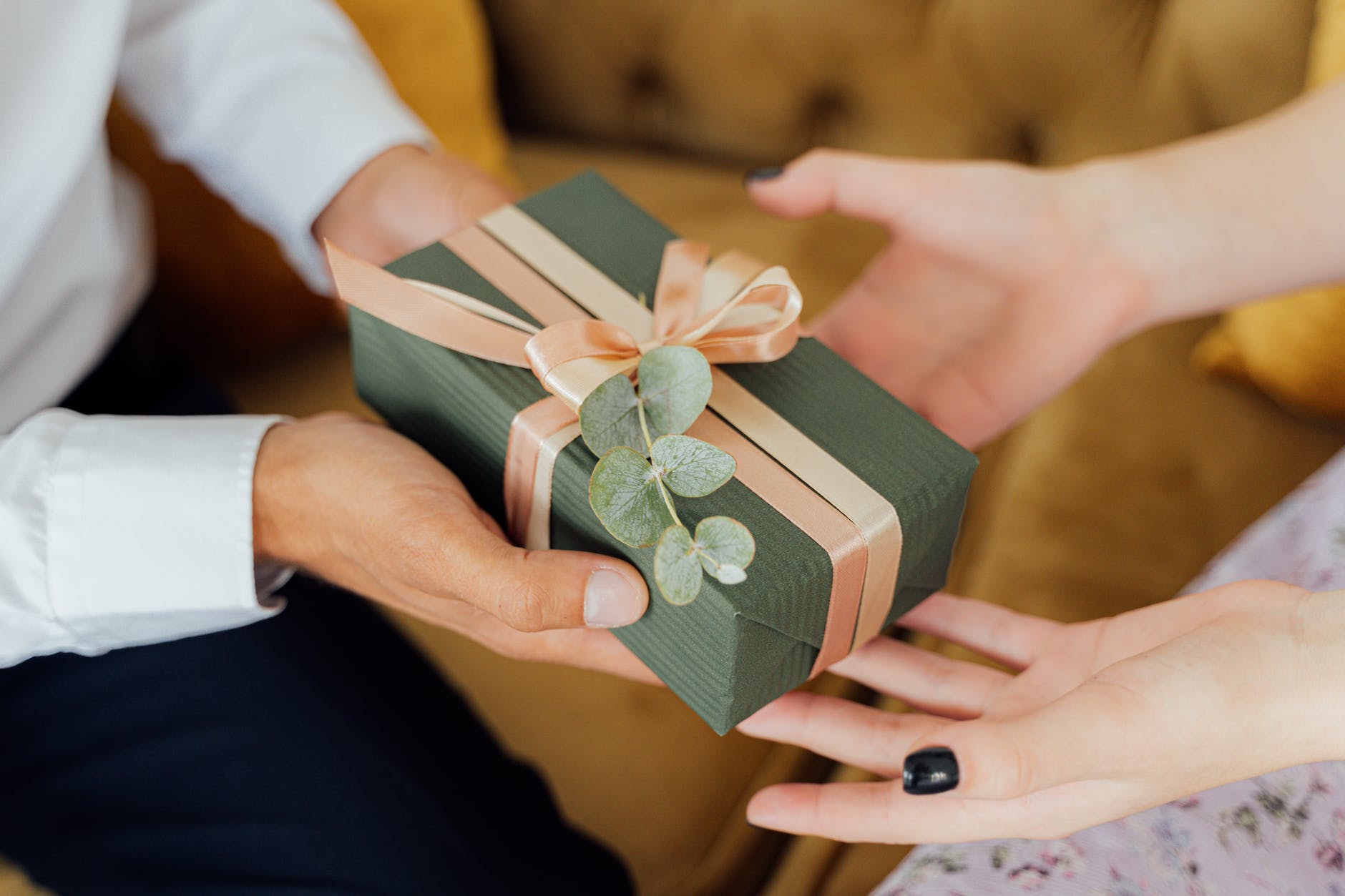 3 ways to rein in that Christmas budget
